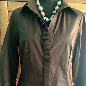 Great dark brown, 3/4 sleeve, interesting detail-L